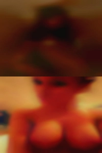 Aktease, ads